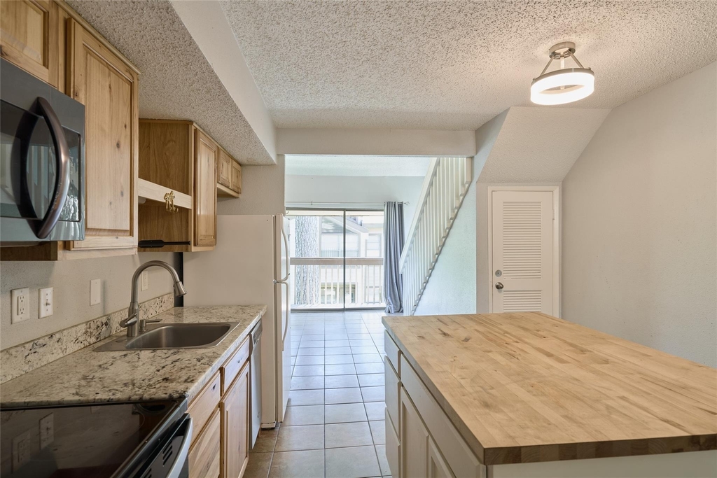 12900 Walden Road - Photo 5