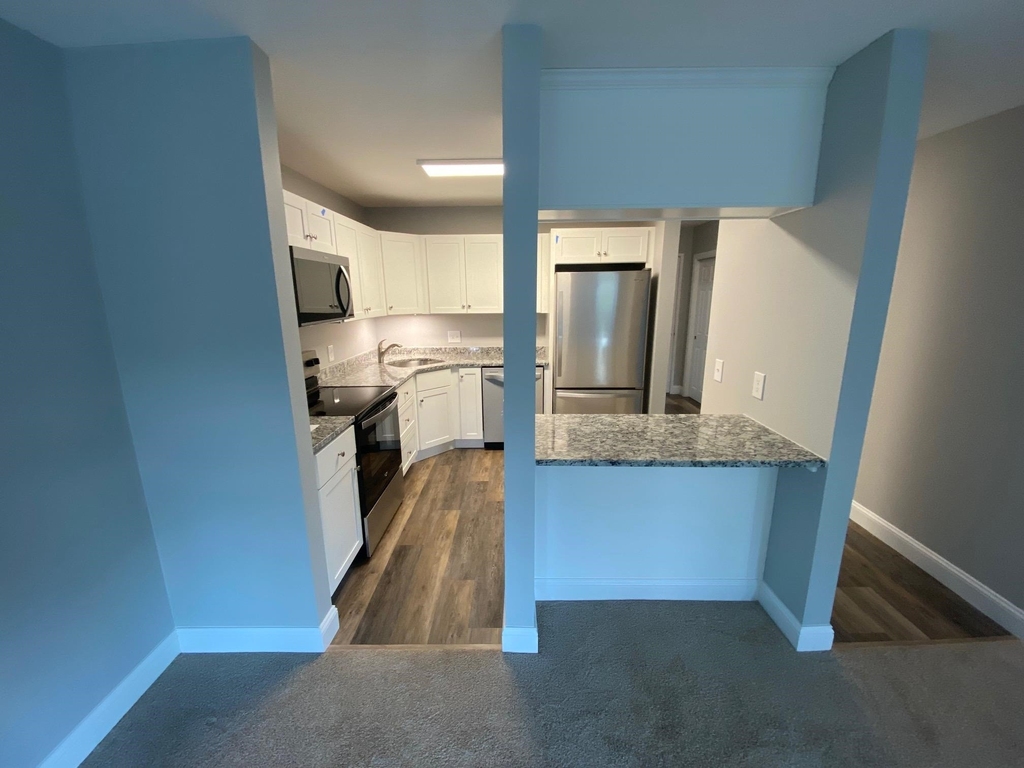 120 Coliseum - Photo 2