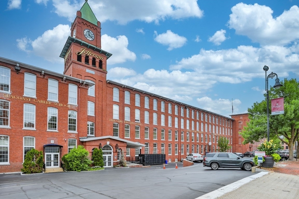 670 North Commercial - Photo 0