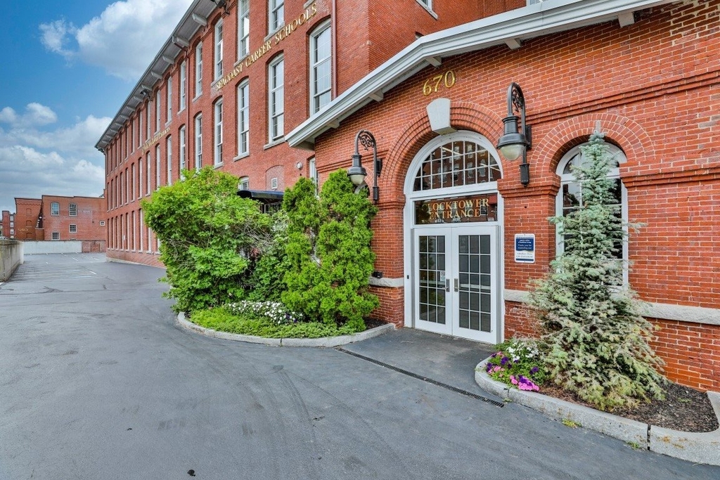 670 North Commercial - Photo 18