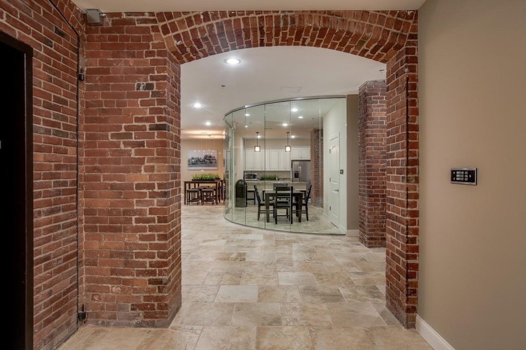 222 West - Photo 33