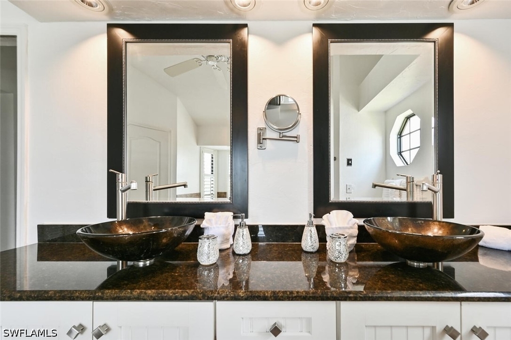 21511 Indian Bayou Drive - Photo 33