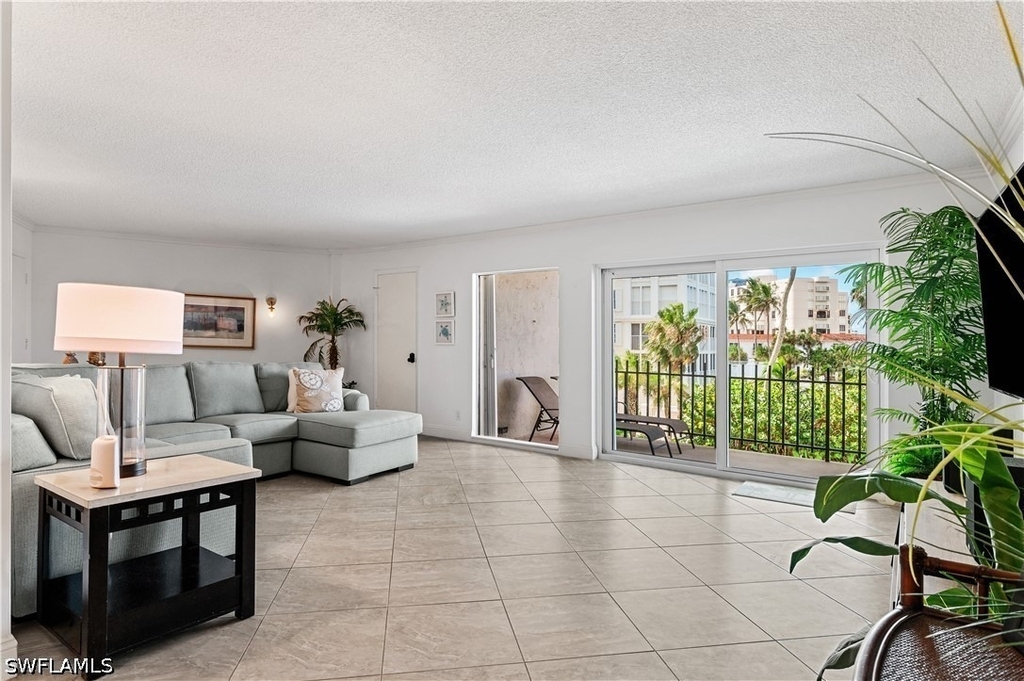 3399 Gulf Shore Boulevard N - Photo 17