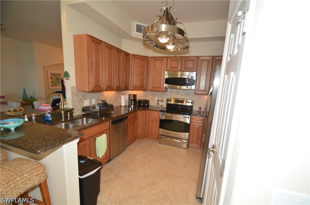 10572 Smokehouse Bay Drive - Photo 7