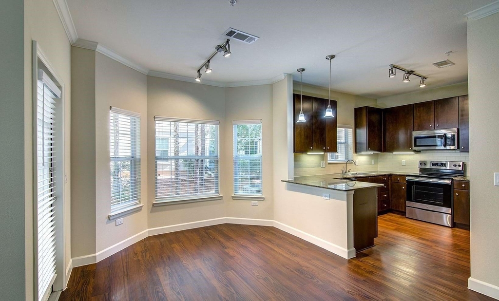 2951 N Loop 336 W - Photo 6