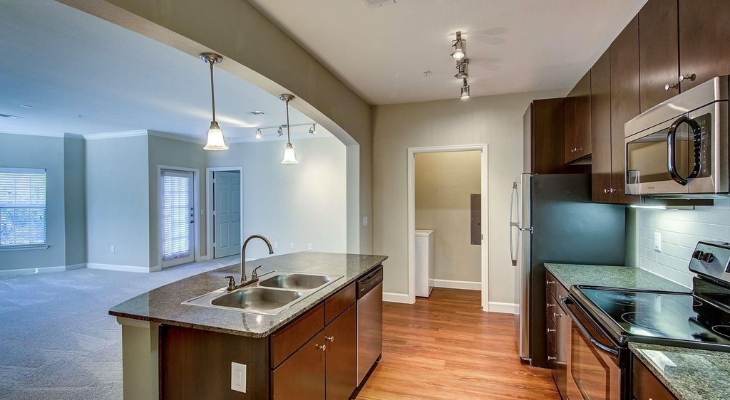 2951 N Loop 336 W - Photo 3