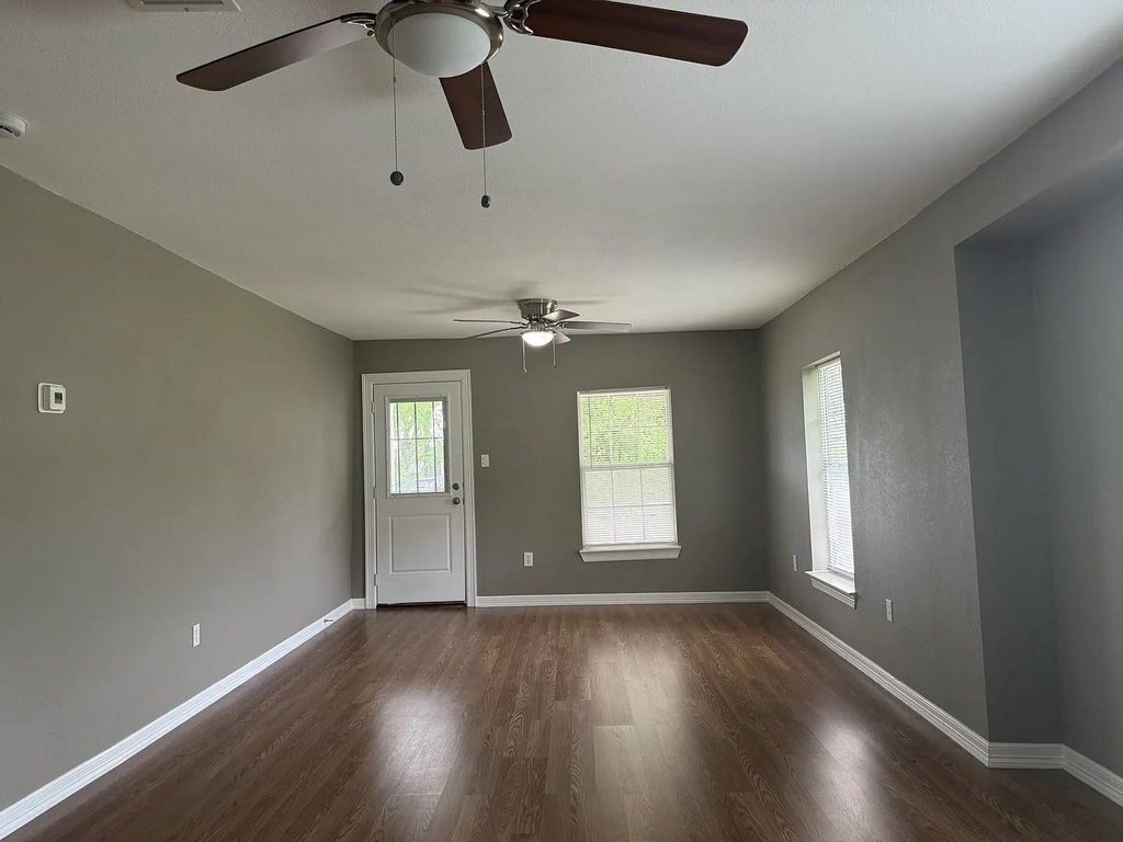 2002 Brackenridge Street - Photo 14