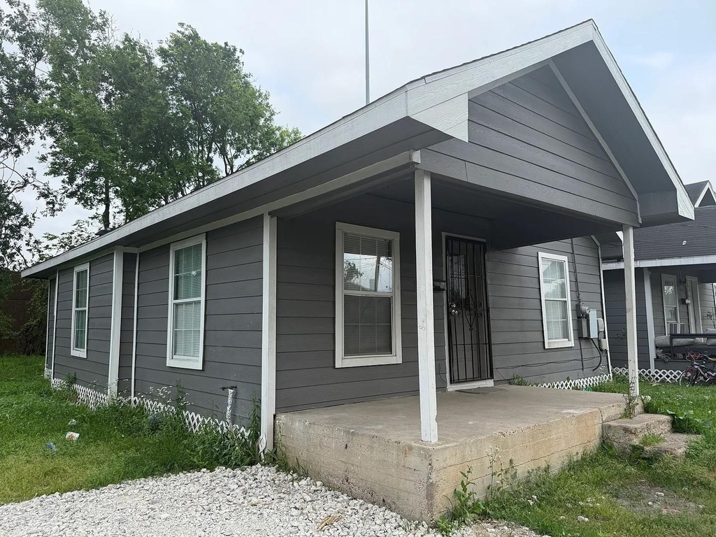 2002 Brackenridge Street - Photo 1