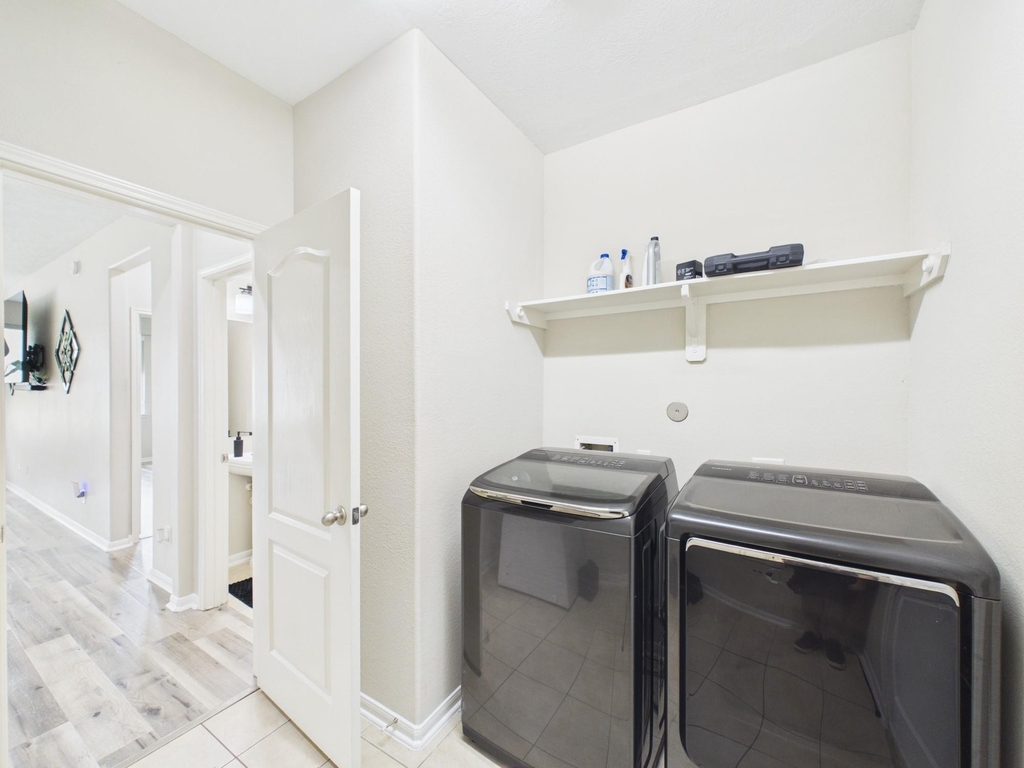 9426 Russeff Field Lane - Photo 17