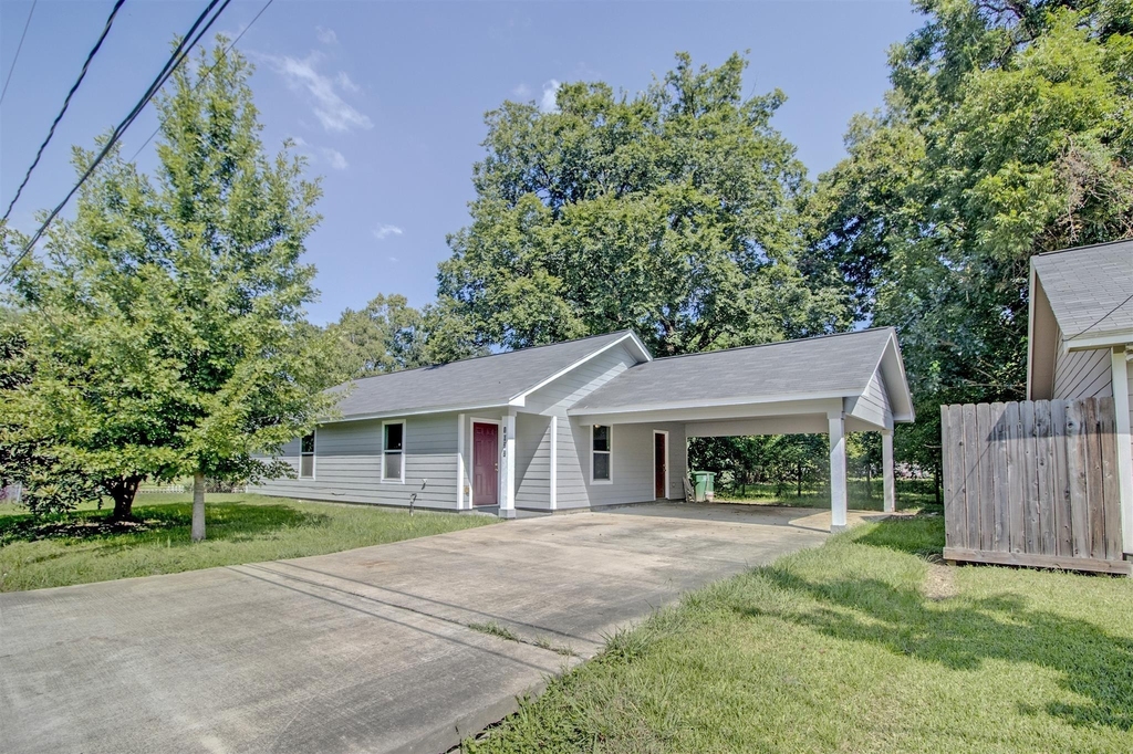 1022 Jeff Street - Photo 0