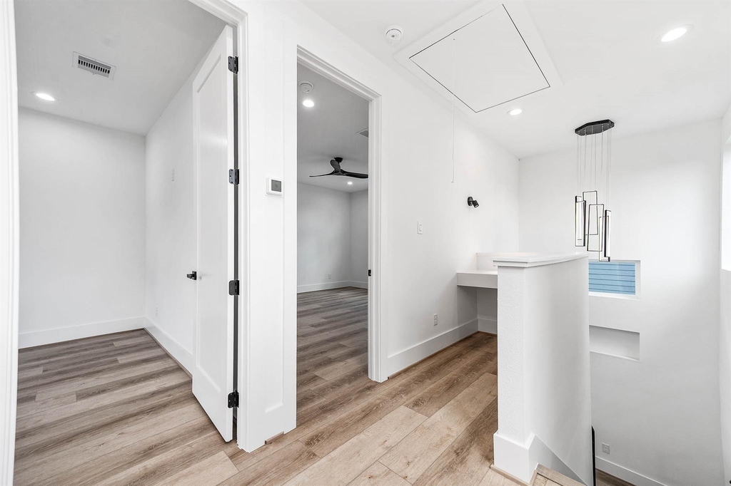 313 N Nagle Street - Photo 26
