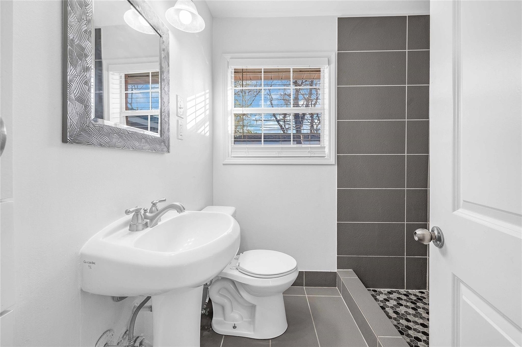 6014 Belarbor Street - Photo 2