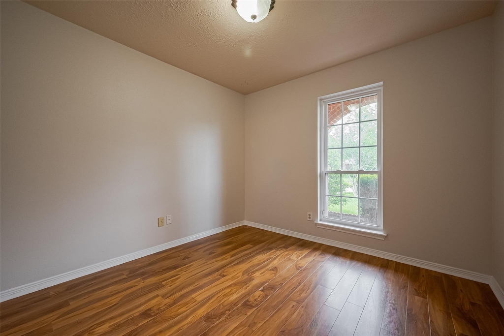 3007 Cloverdale - Photo 8
