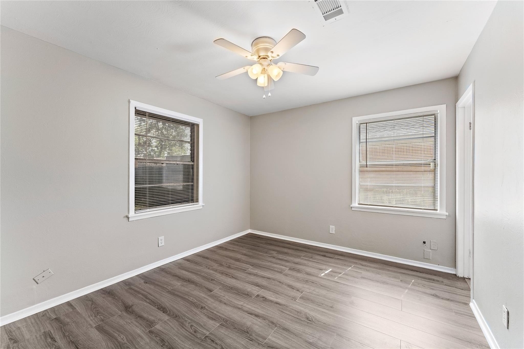 2910 Somerset Avenue - Photo 6