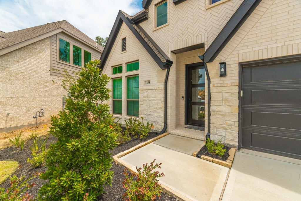 22435 Sawmill Pass Lane - Photo 2