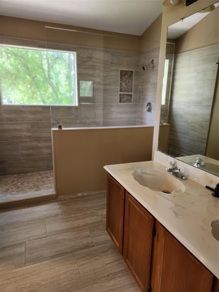 14562 Oak Chase Drive - Photo 10