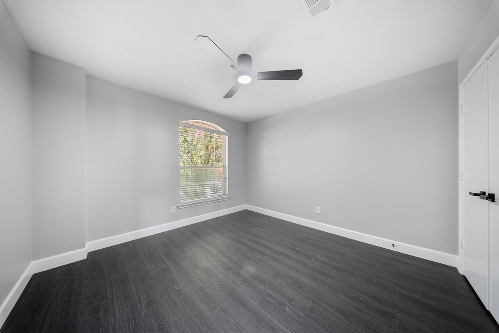 8311 Sierra Hill Court - Photo 24