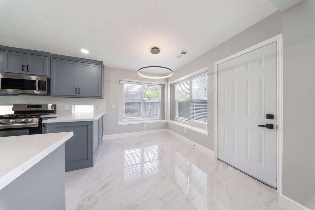 8311 Sierra Hill Court - Photo 10