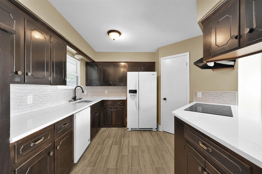 29103 Raestone Street - Photo 4
