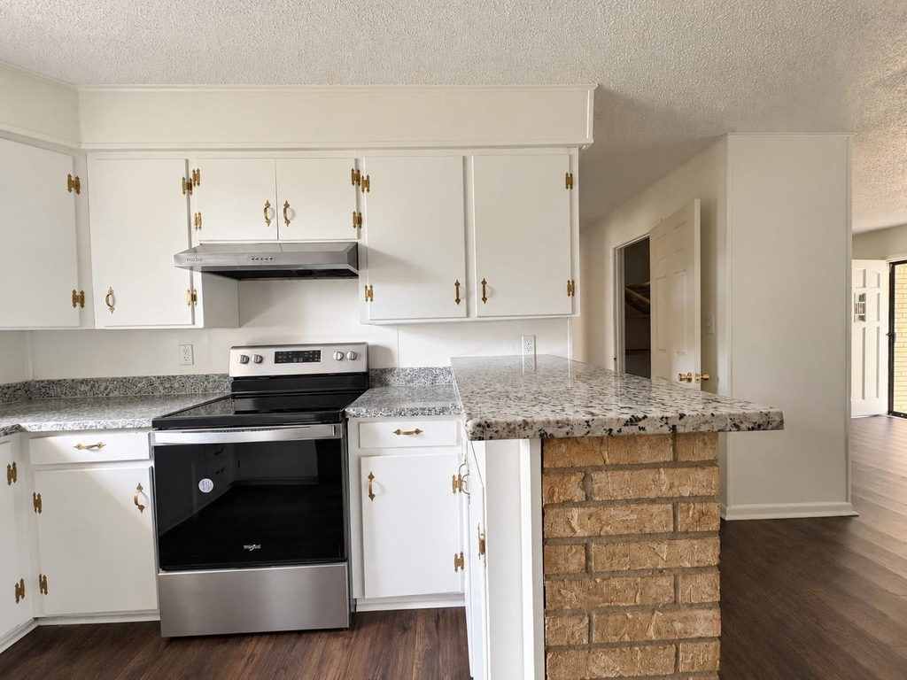 409 La Bradford Drive - Photo 6