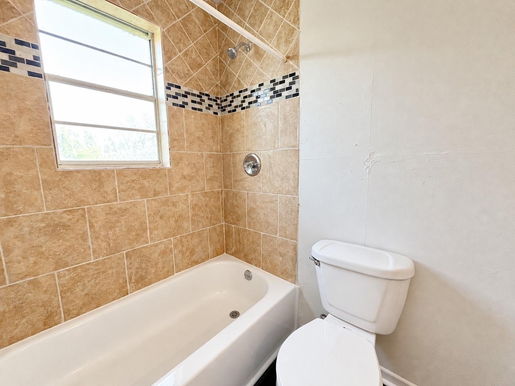409 La Bradford Drive - Photo 8