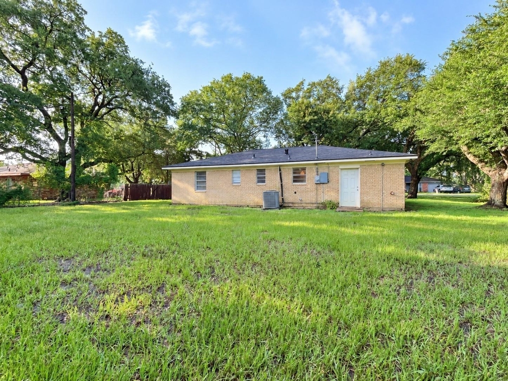 409 La Bradford Drive - Photo 22