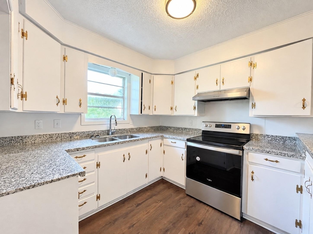 409 La Bradford Drive - Photo 5