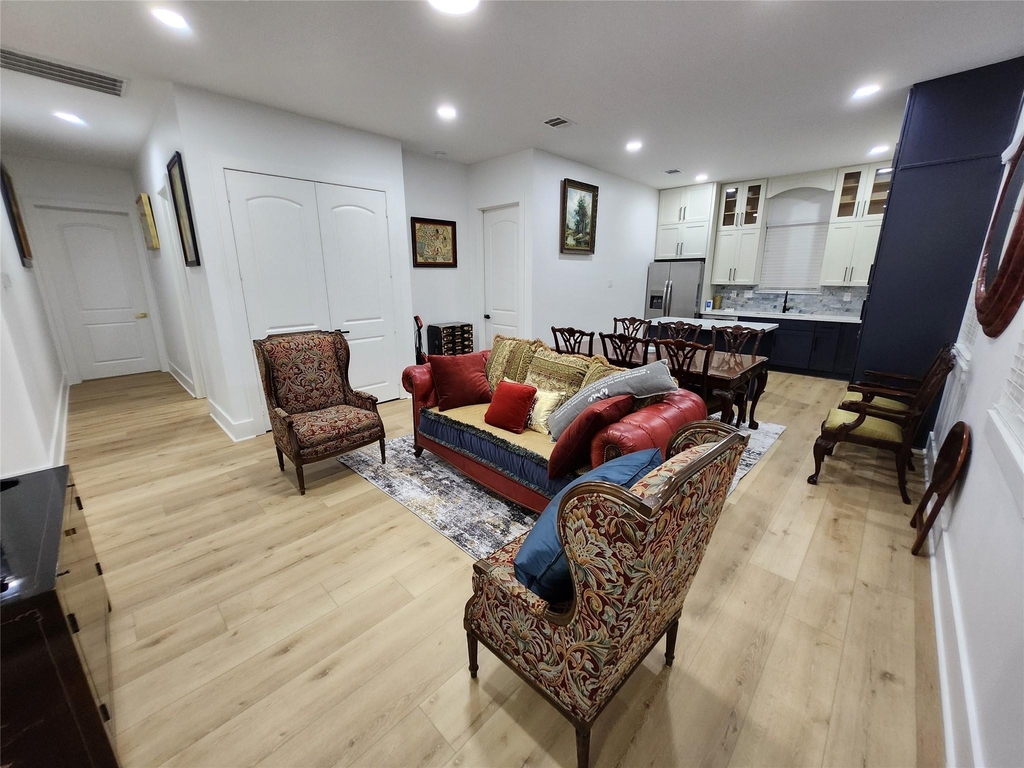 207 Carl Street - Photo 12