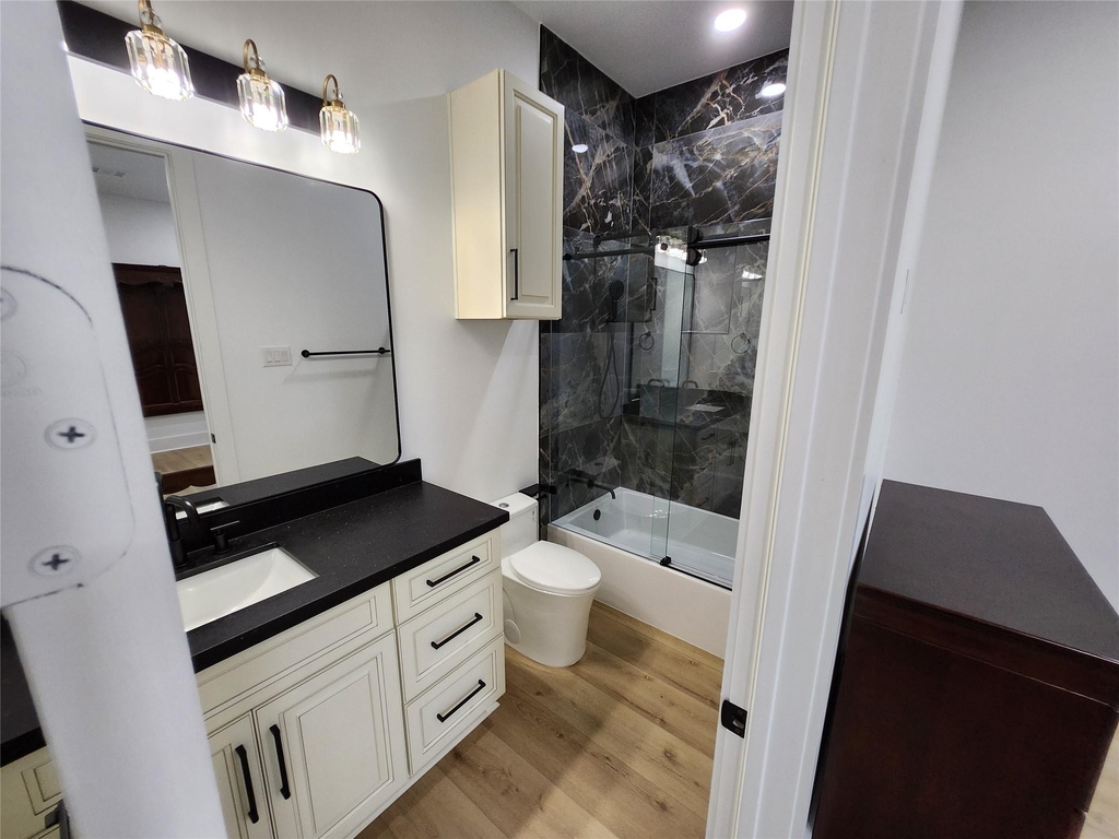 207 Carl Street - Photo 11