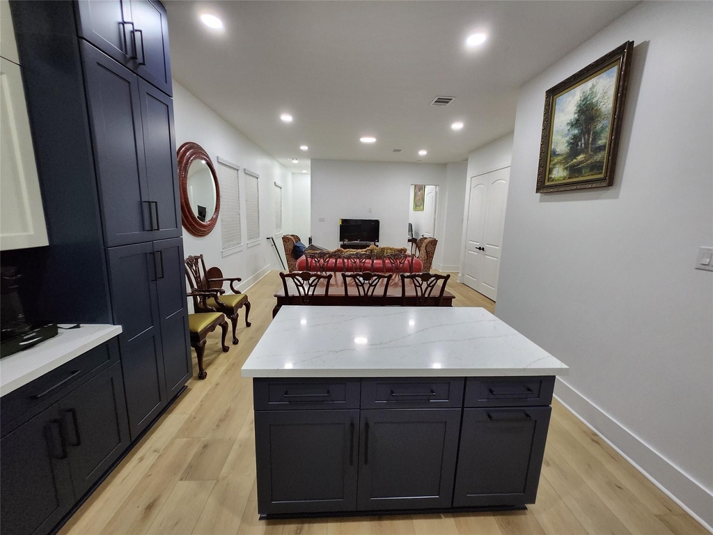 207 Carl Street - Photo 16