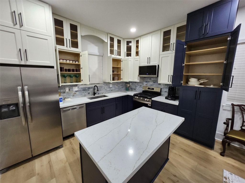 207 Carl Street - Photo 15