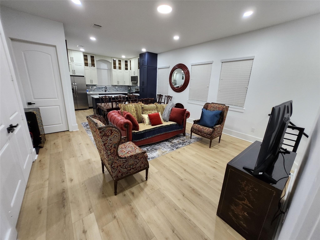 207 Carl Street - Photo 13