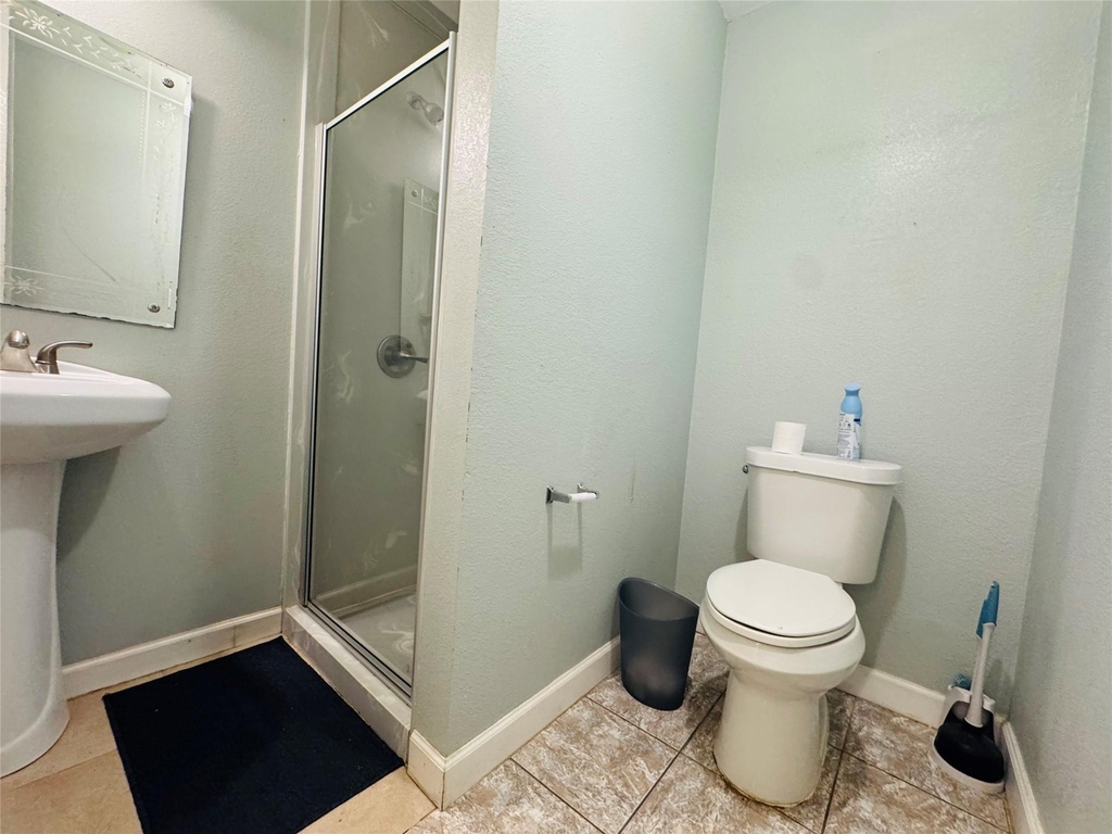 2308 Bennington Street - Photo 18