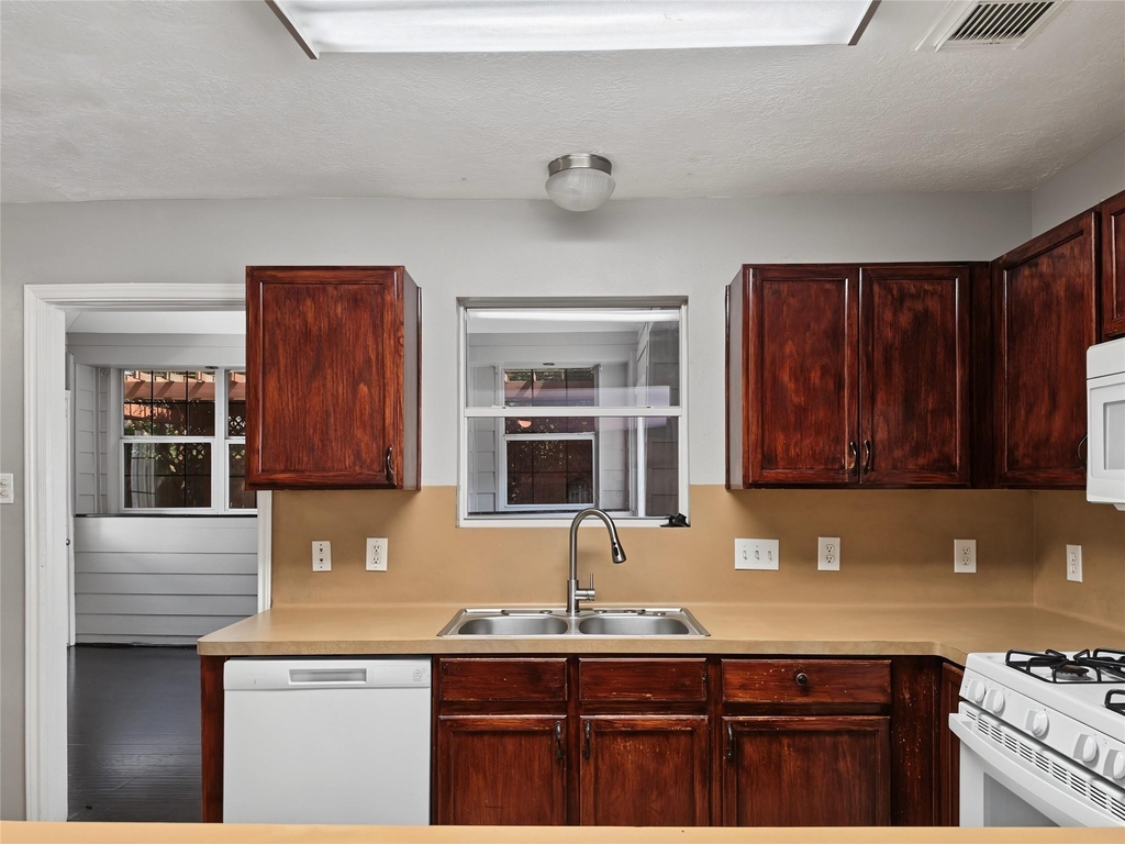 19323 Cypress Peak Lane - Photo 9