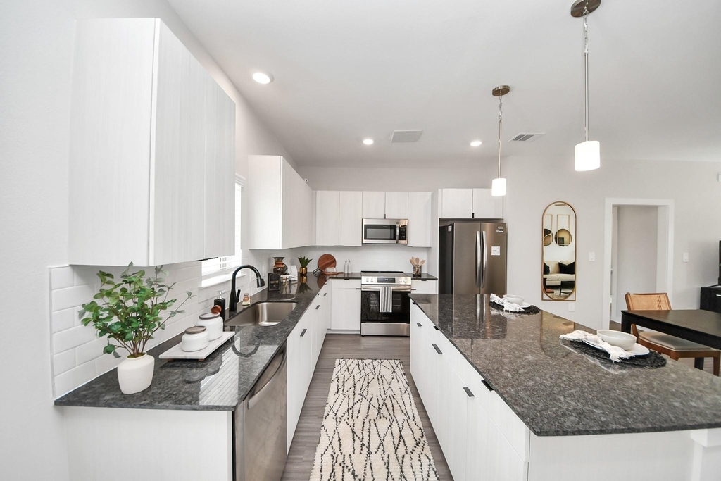 7711 Longmire Road - Photo 17