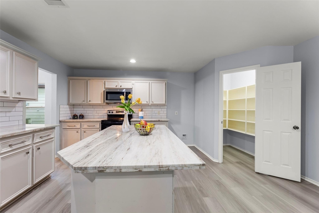 11745 Logan Ridge Drive - Photo 11