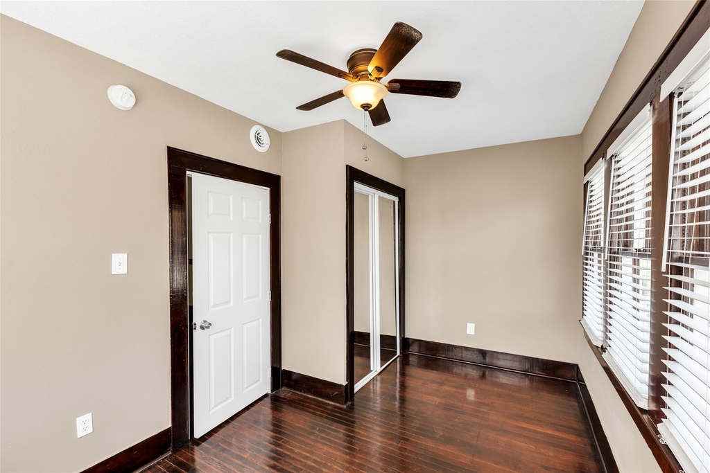 3010 Avenue Q - Photo 4