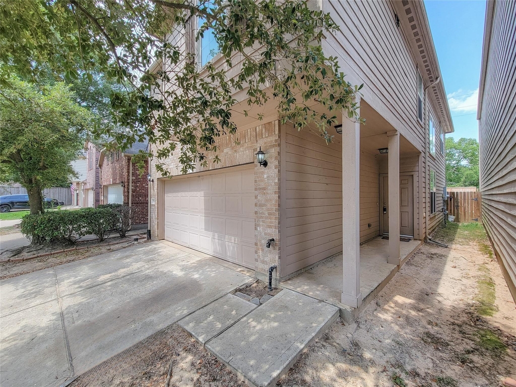 17146 Amarose - Photo 1