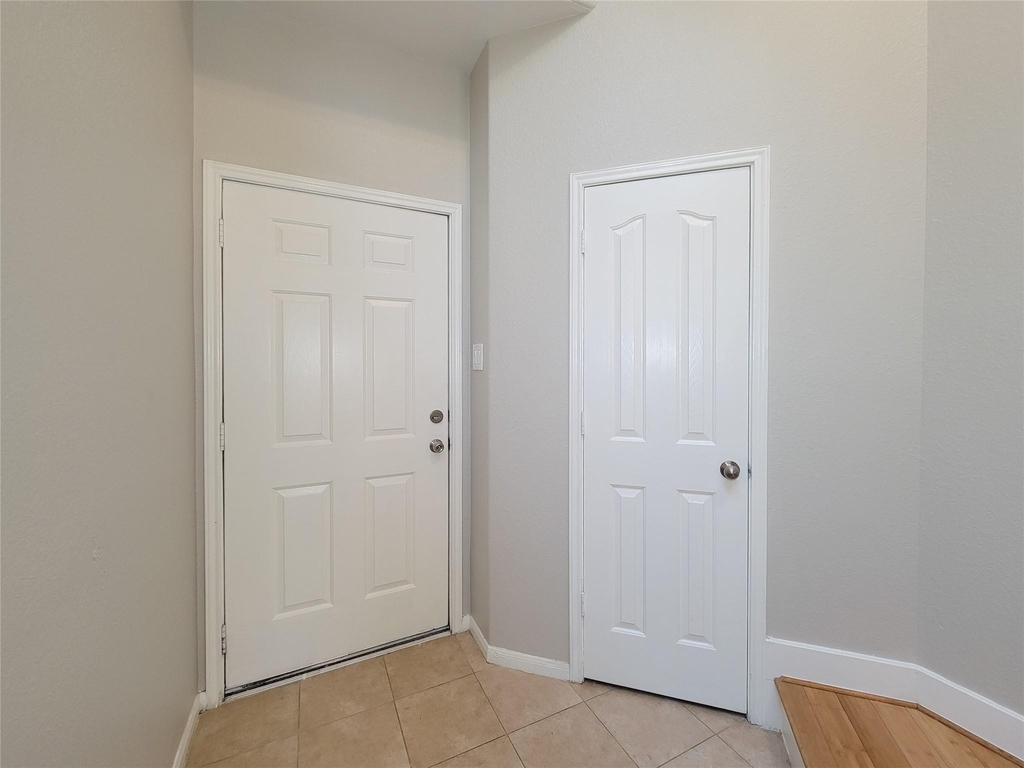 17146 Amarose - Photo 4