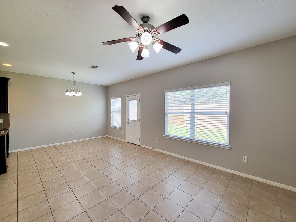 17146 Amarose - Photo 6