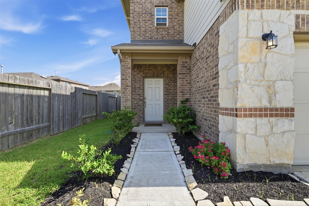 25626 Pannier Place - Photo 1