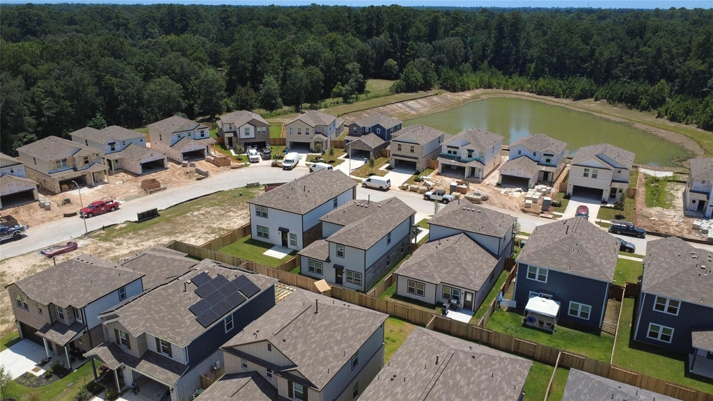 7757 Bergamot Cir - Photo 2