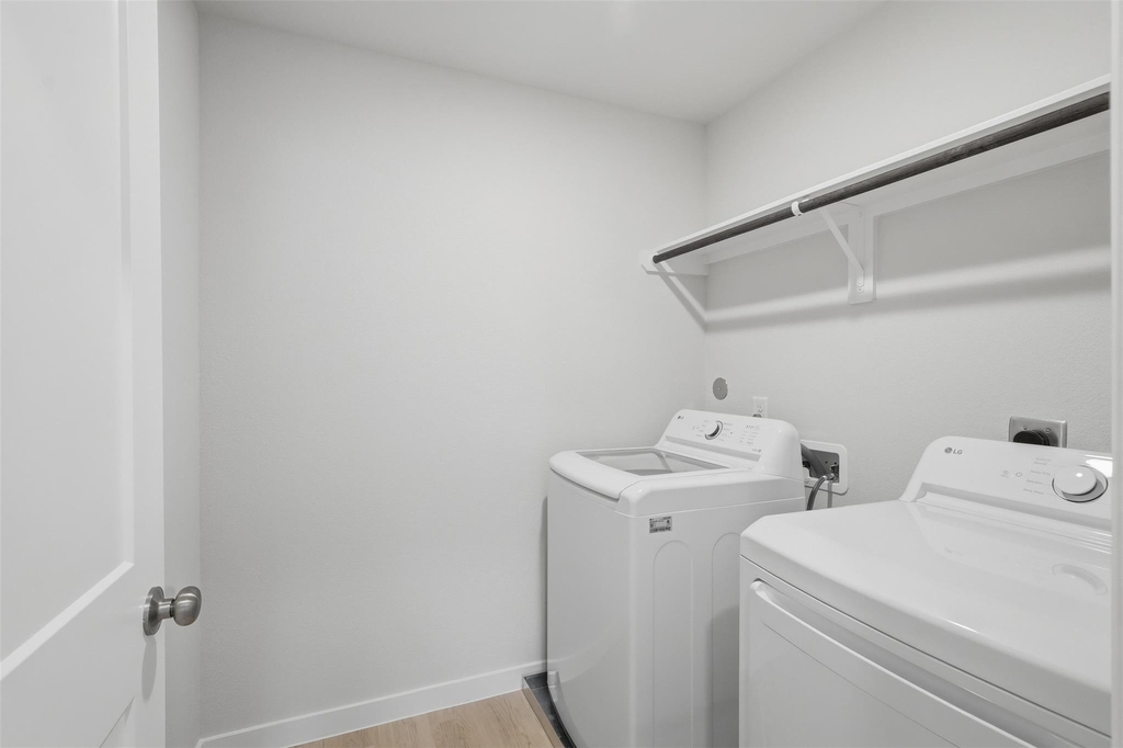 7757 Bergamot Cir - Photo 8