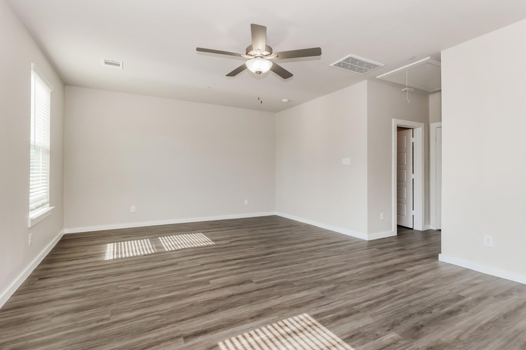 18306 W Centro Circle - Photo 11