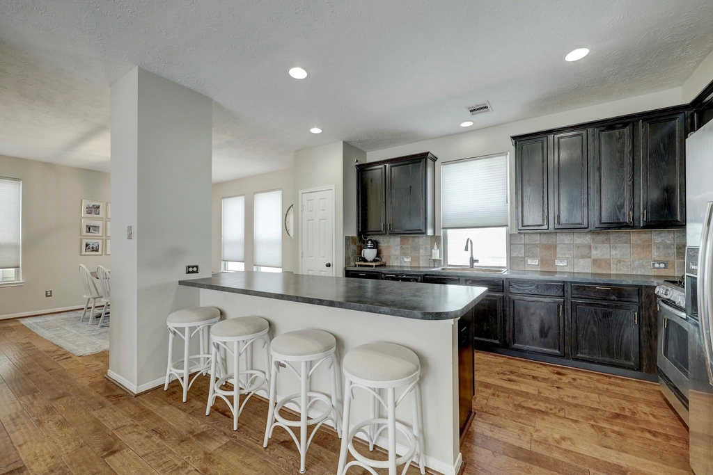 3323 Masters Point Drive - Photo 7