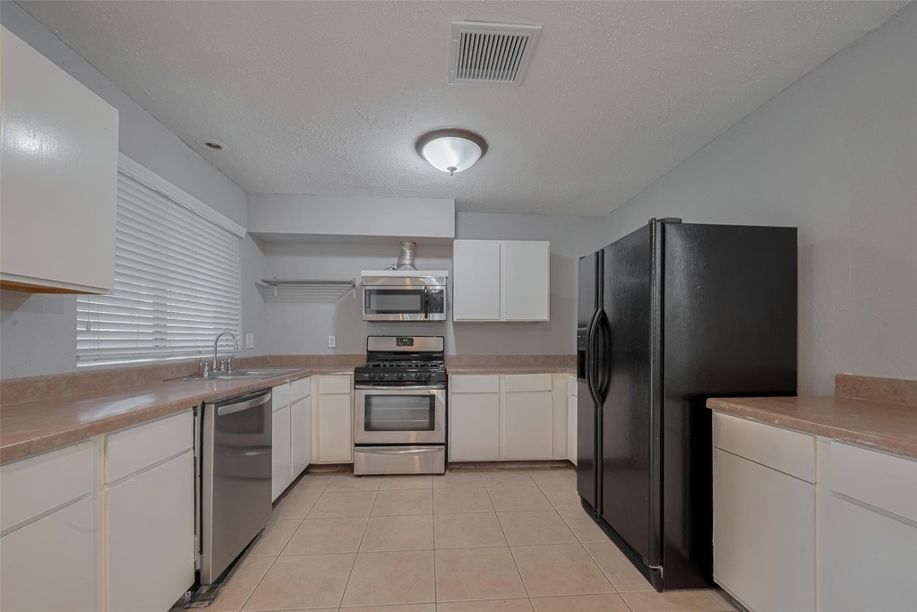 3610 Bee Bayou Lane - Photo 14