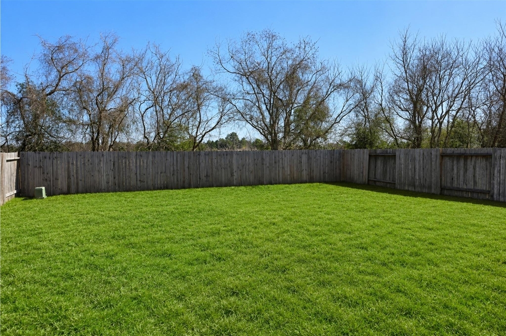 6702 Albion Cresent Drive - Photo 35
