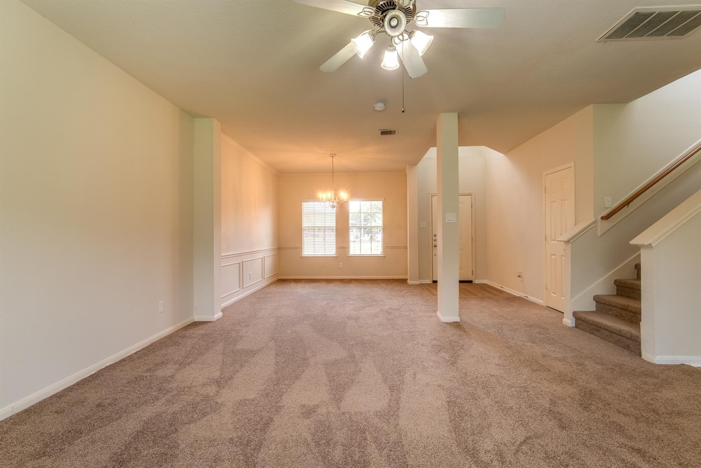 6702 Albion Cresent Drive - Photo 14