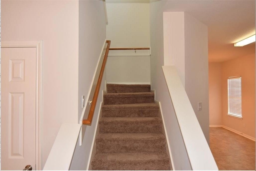 6702 Albion Cresent Drive - Photo 3