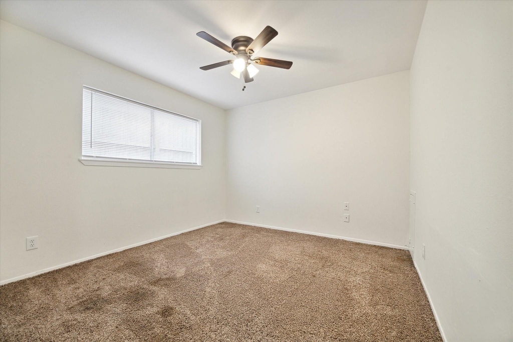 513 Ridge - Photo 2